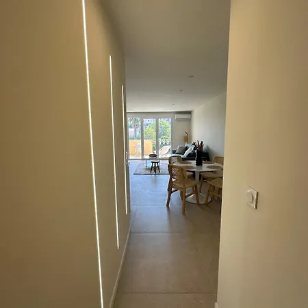 Апартаменты Le Bleu De Giens